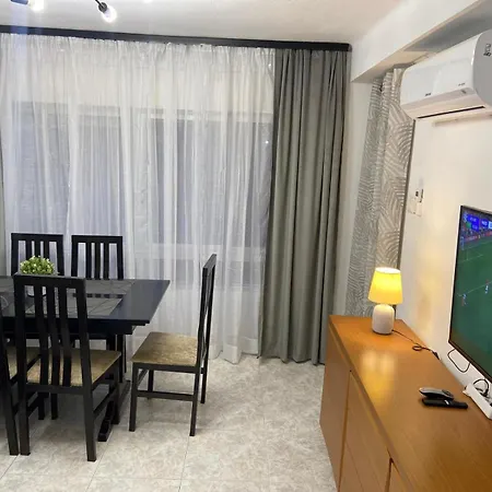 El Cristina Apartment *